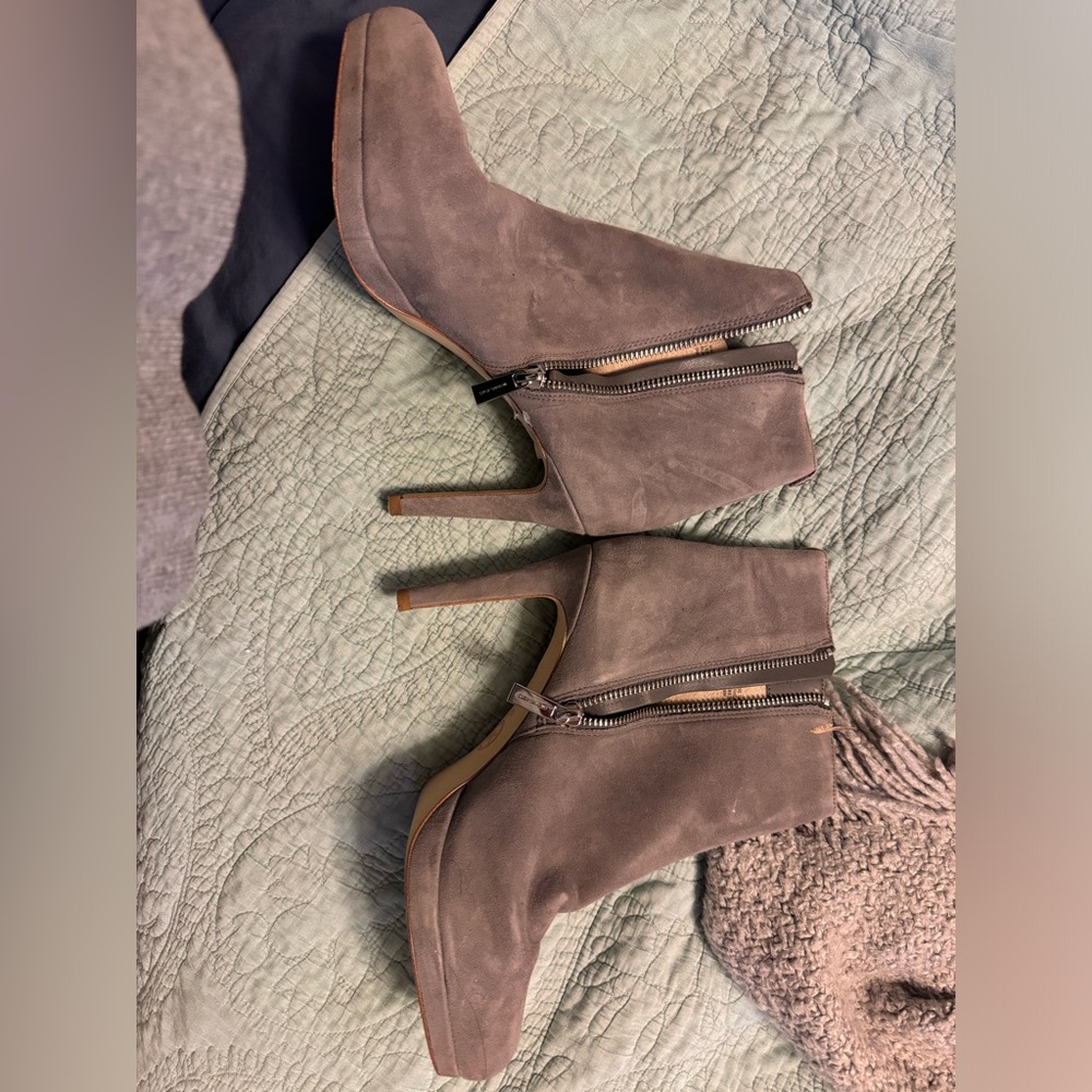 Michael kors ankle booties grey